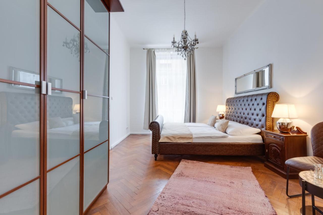 Luxury Riverside Apartments In The Center Of Πράγα Εξωτερικό φωτογραφία