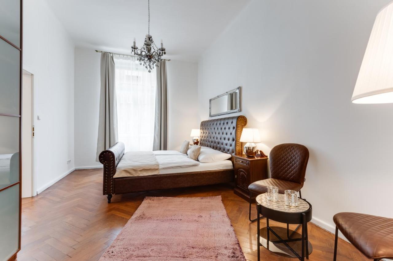 Luxury Riverside Apartments In The Center Of Πράγα Εξωτερικό φωτογραφία