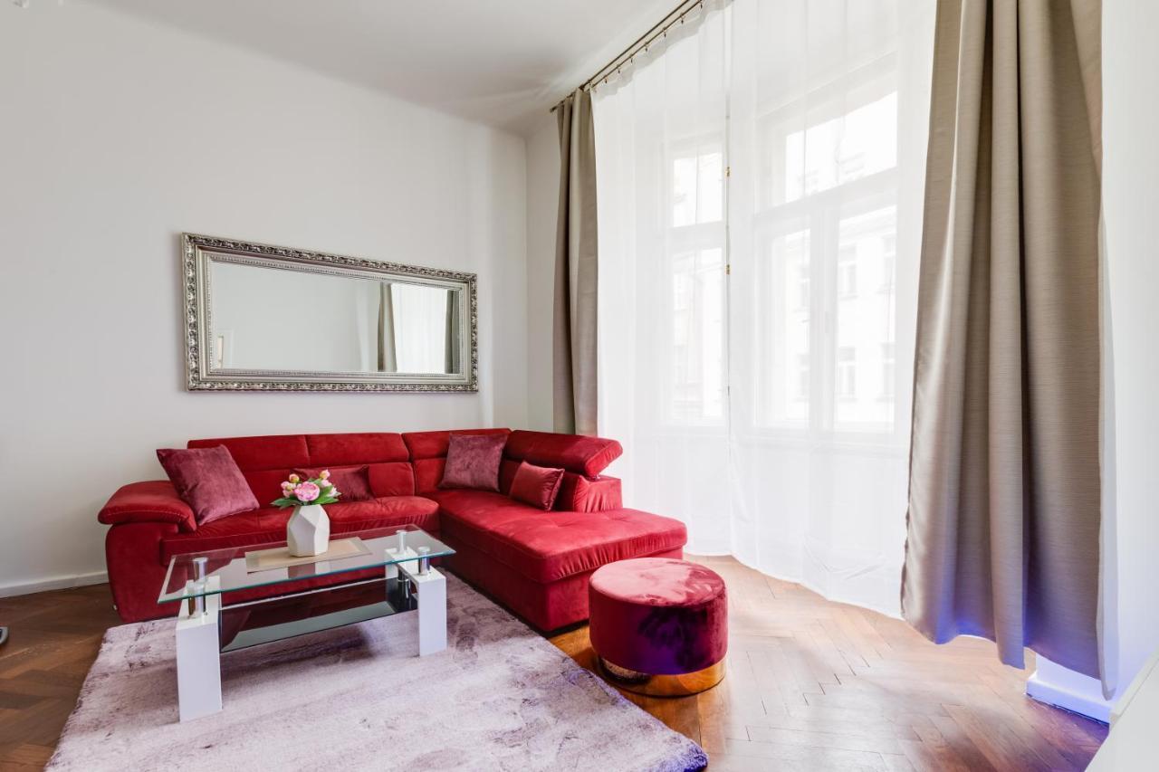 Luxury Riverside Apartments In The Center Of Πράγα Εξωτερικό φωτογραφία