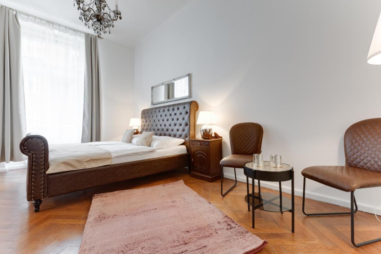 Luxury Riverside Apartments In The Center Of Πράγα Εξωτερικό φωτογραφία
