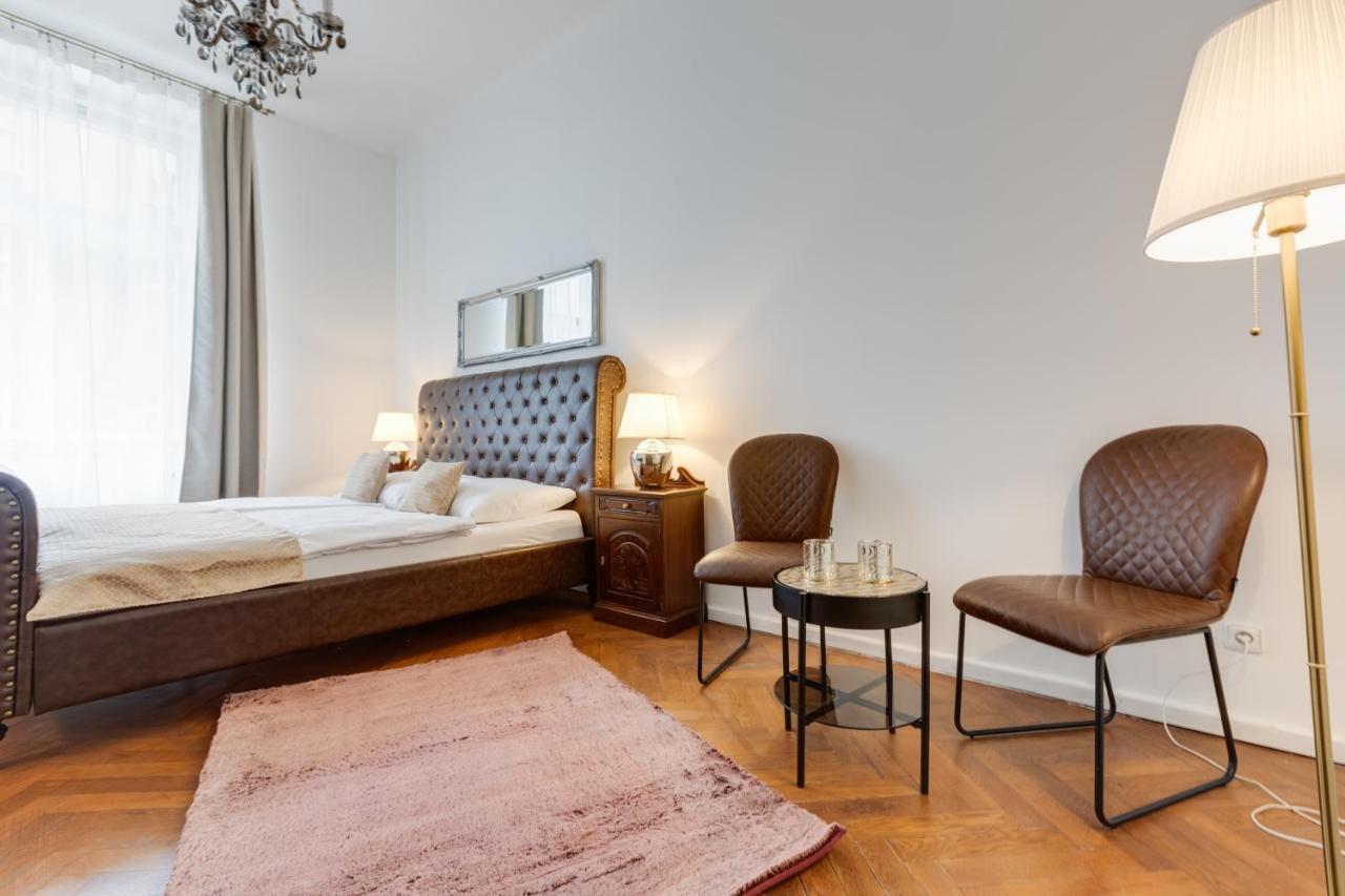 Luxury Riverside Apartments In The Center Of Πράγα Εξωτερικό φωτογραφία