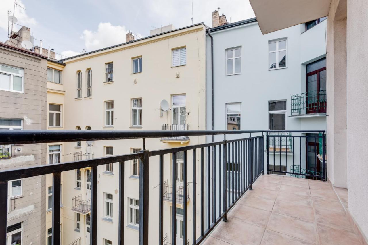 Luxury Riverside Apartments In The Center Of Πράγα Εξωτερικό φωτογραφία