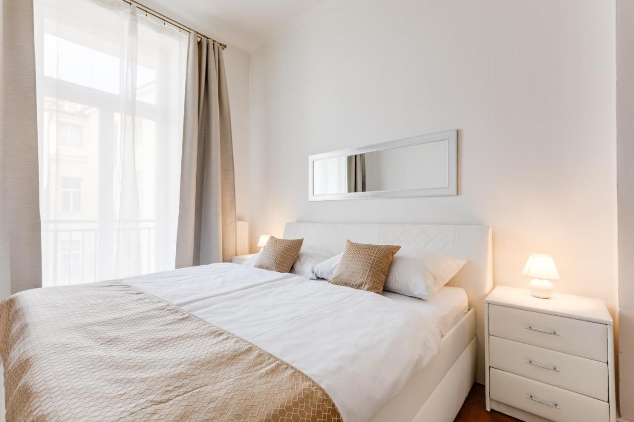 Luxury Riverside Apartments In The Center Of Πράγα Εξωτερικό φωτογραφία