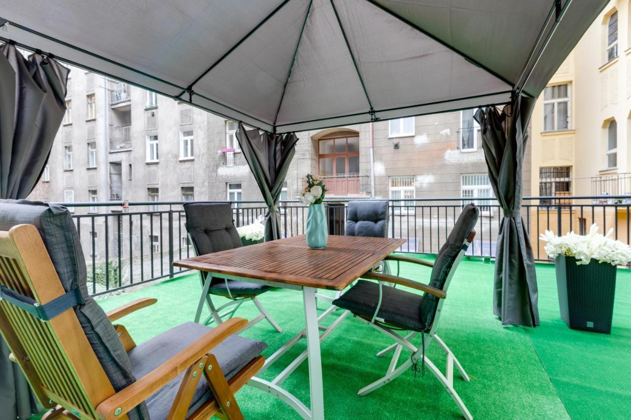 Luxury Riverside Apartments In The Center Of Πράγα Εξωτερικό φωτογραφία